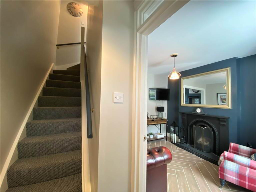 21 Plantation Street 2 of 11
