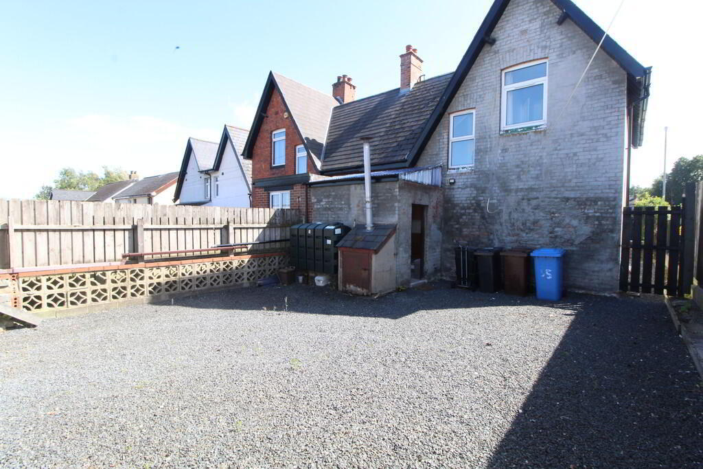 "Primrose Cottages", 55 Longlands Road 11 of 13