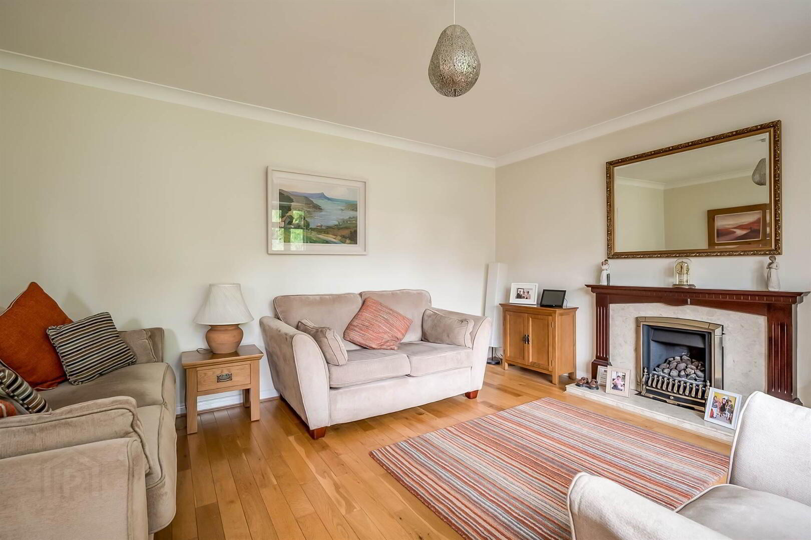 69 Oakhurst Avenue 8 of 35