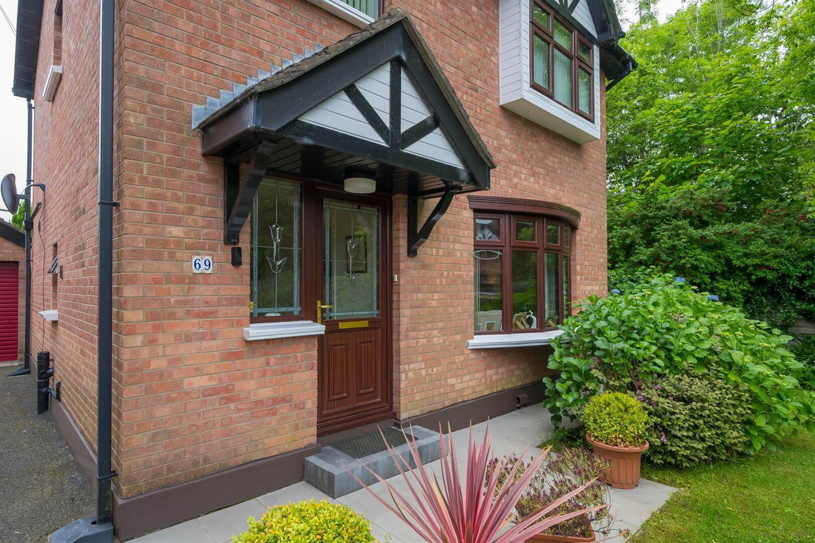 69 Oakhurst Avenue 5 of 35