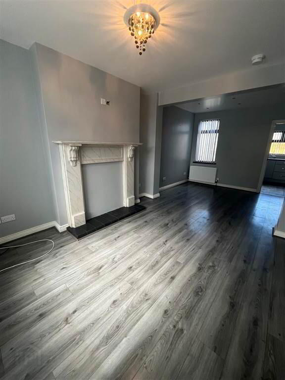 Edward Avenue 5 of 8