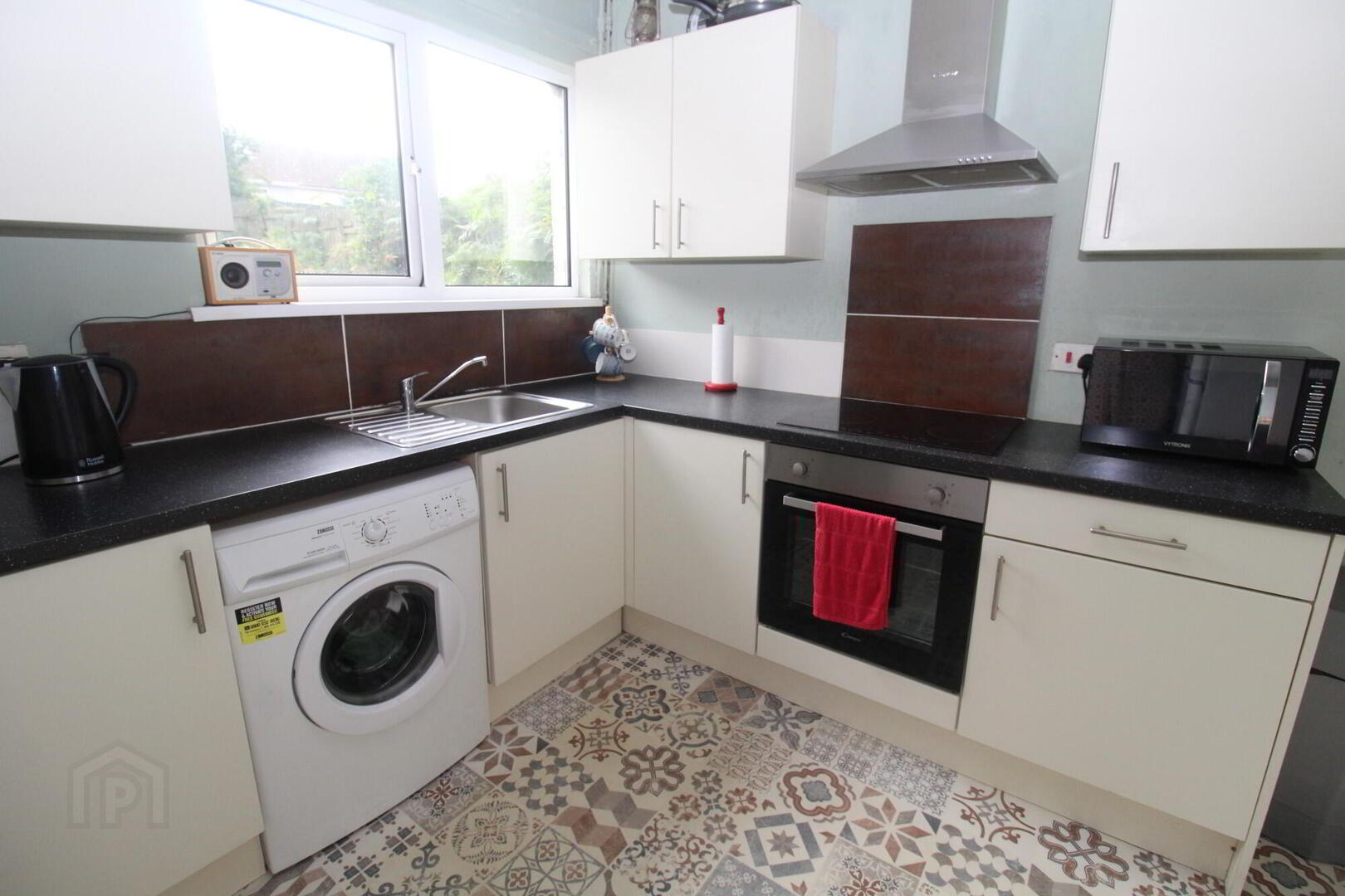 101 Newtownards Road 7 of 14