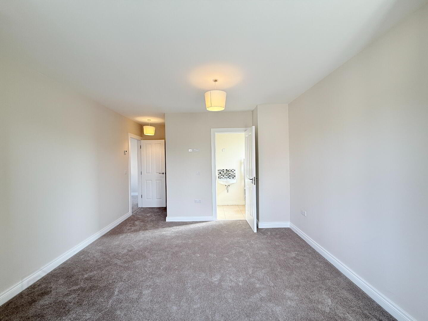 53 Foxfield Park 23 of 36