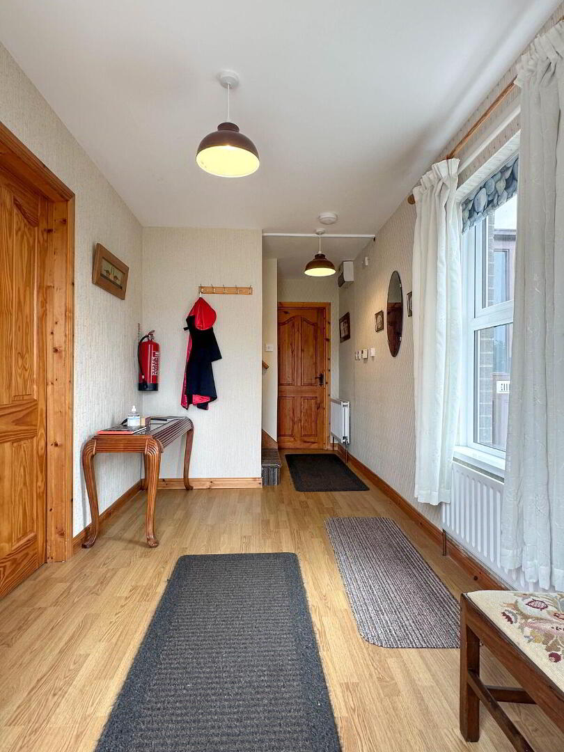20 Carrickbeg Avenue 3 of 40