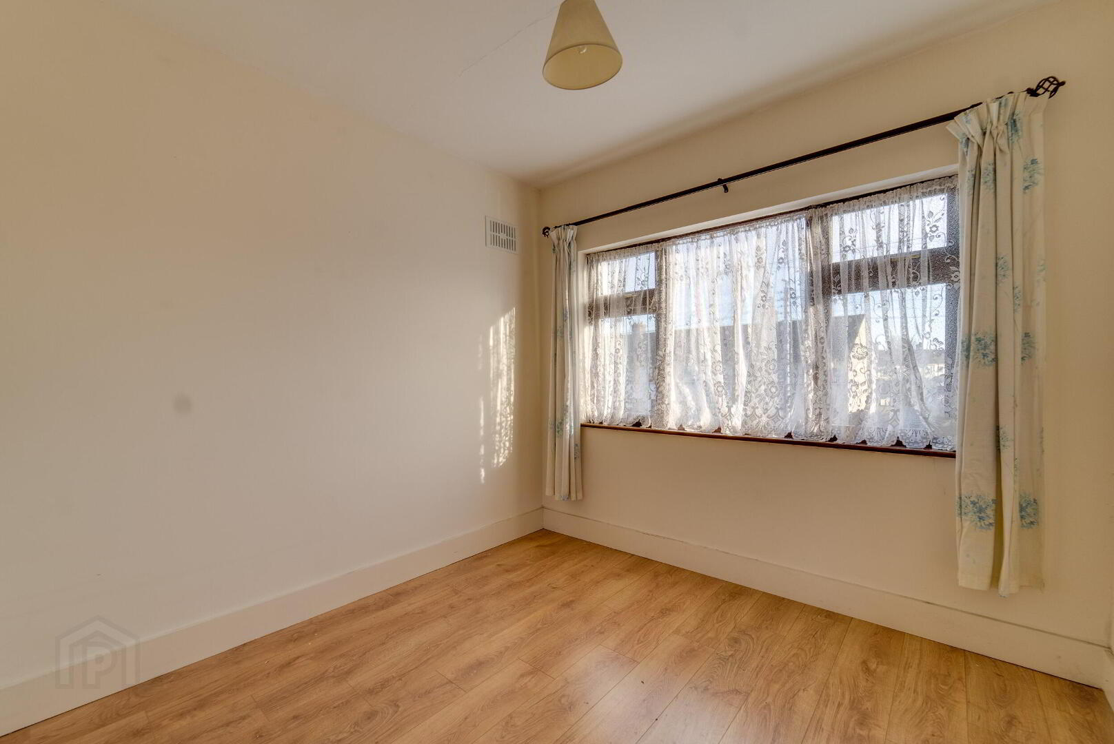 10 Saint James's Road 14 of 23
