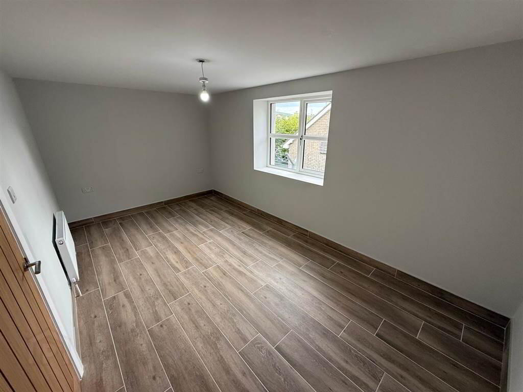 Apartment 8 Slieve Gullion Court 6 of 7