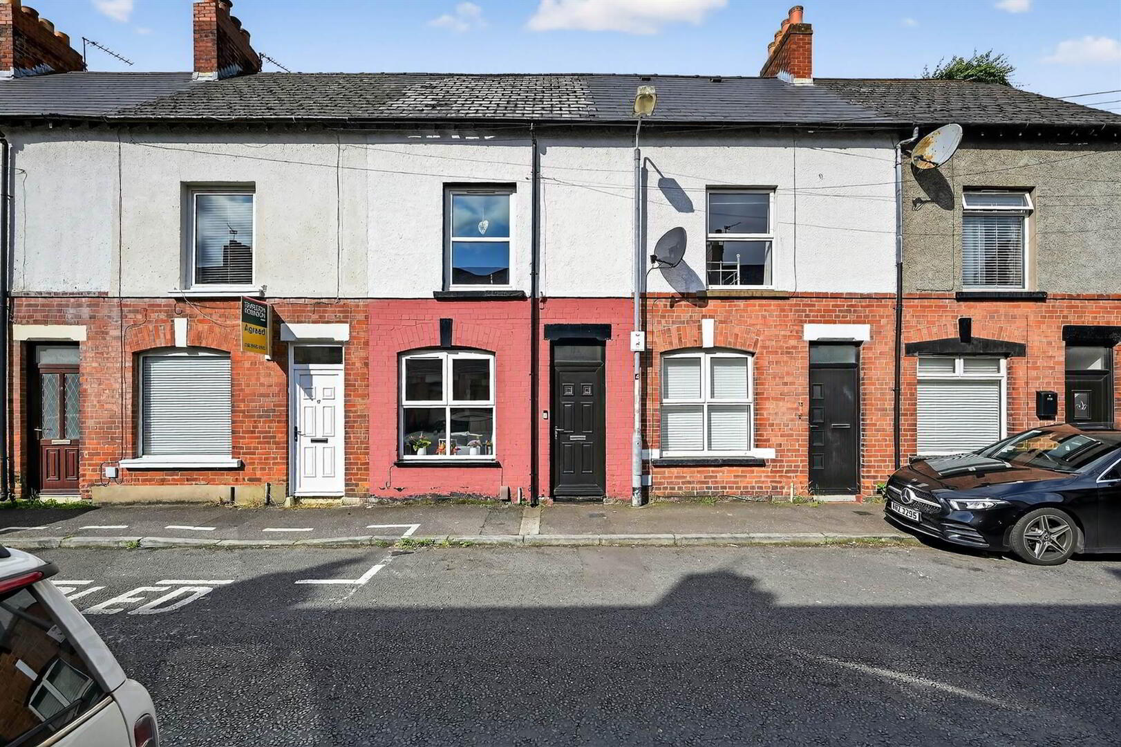 15 Hillview Avenue 1 of 18