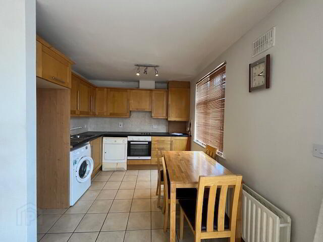 Woodbrook Crescent 1 of 9