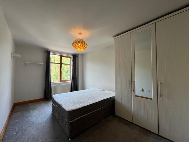 Woodbrook Crescent 4 of 9