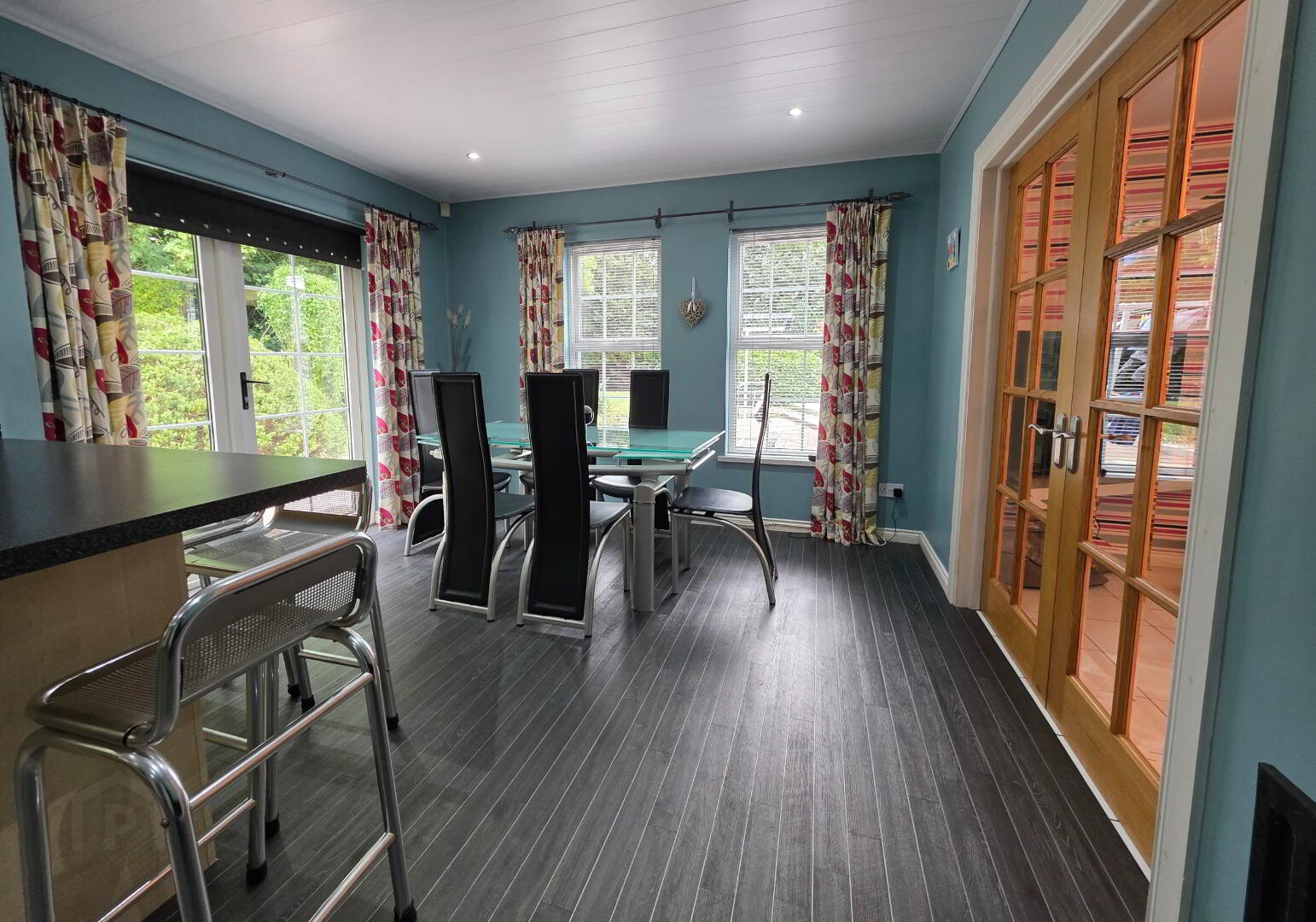 12 Manor Court 11 of 47