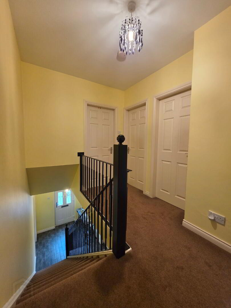 12 Manor Court 16 of 47