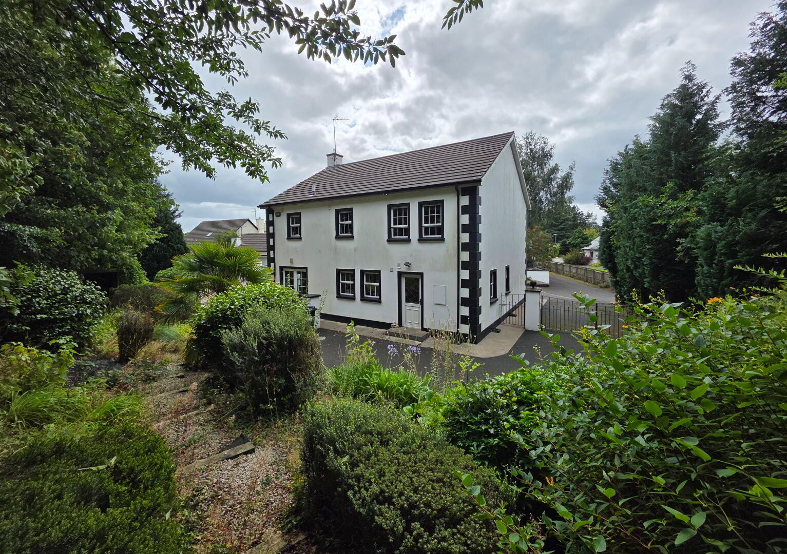 12 Manor Court 35 of 47