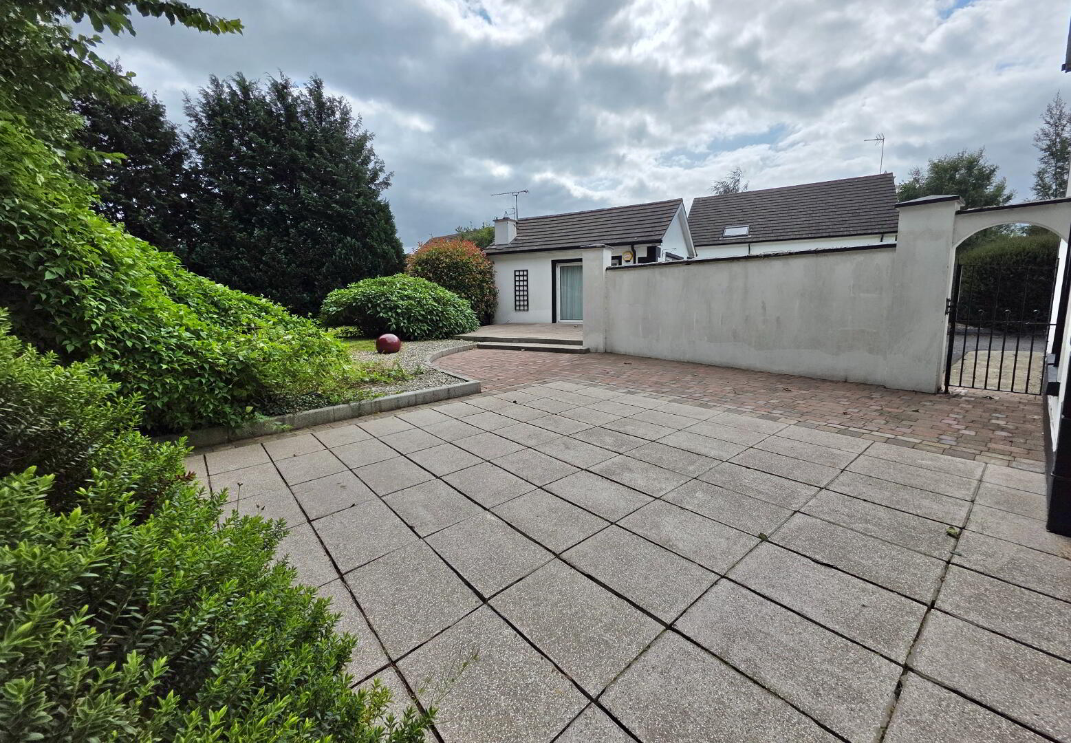 12 Manor Court 36 of 47