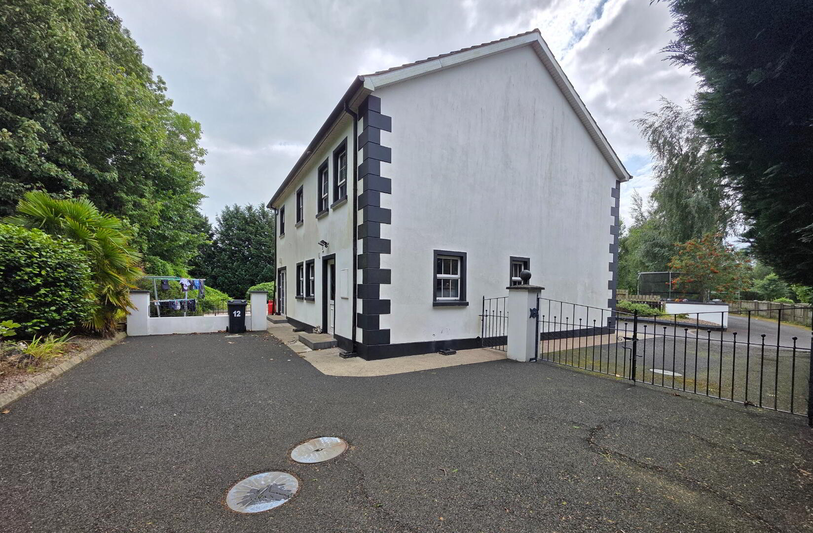 12 Manor Court 46 of 47
