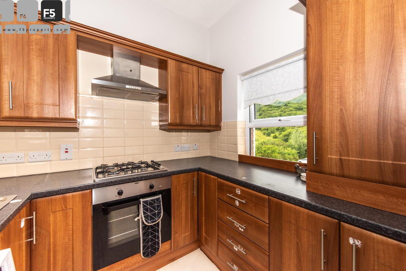 Apt 3 10, Highgrove Meadows 8 of 12
