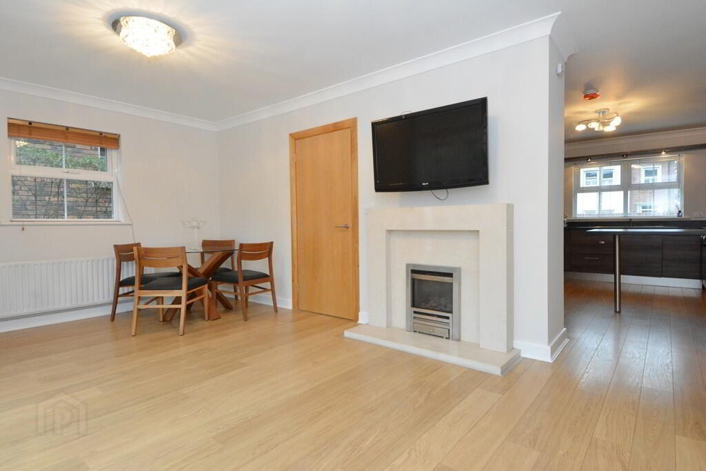15b Drumbeg Mews 4 of 18
