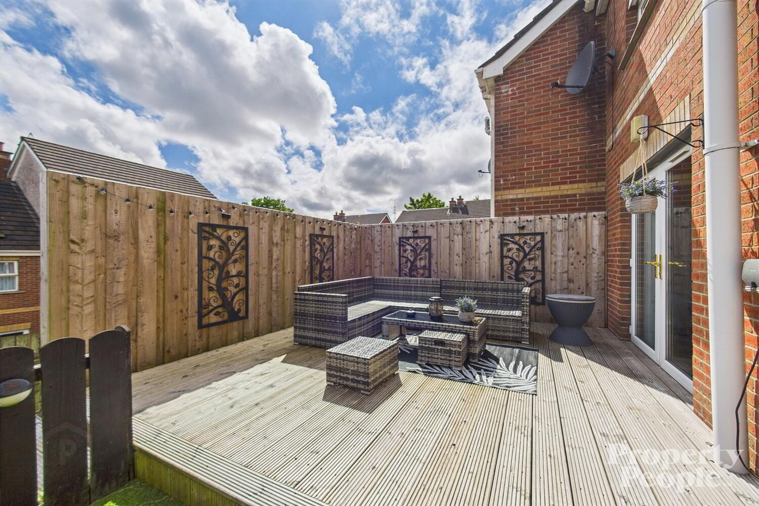 23 Wolfhill Manor 21 of 24