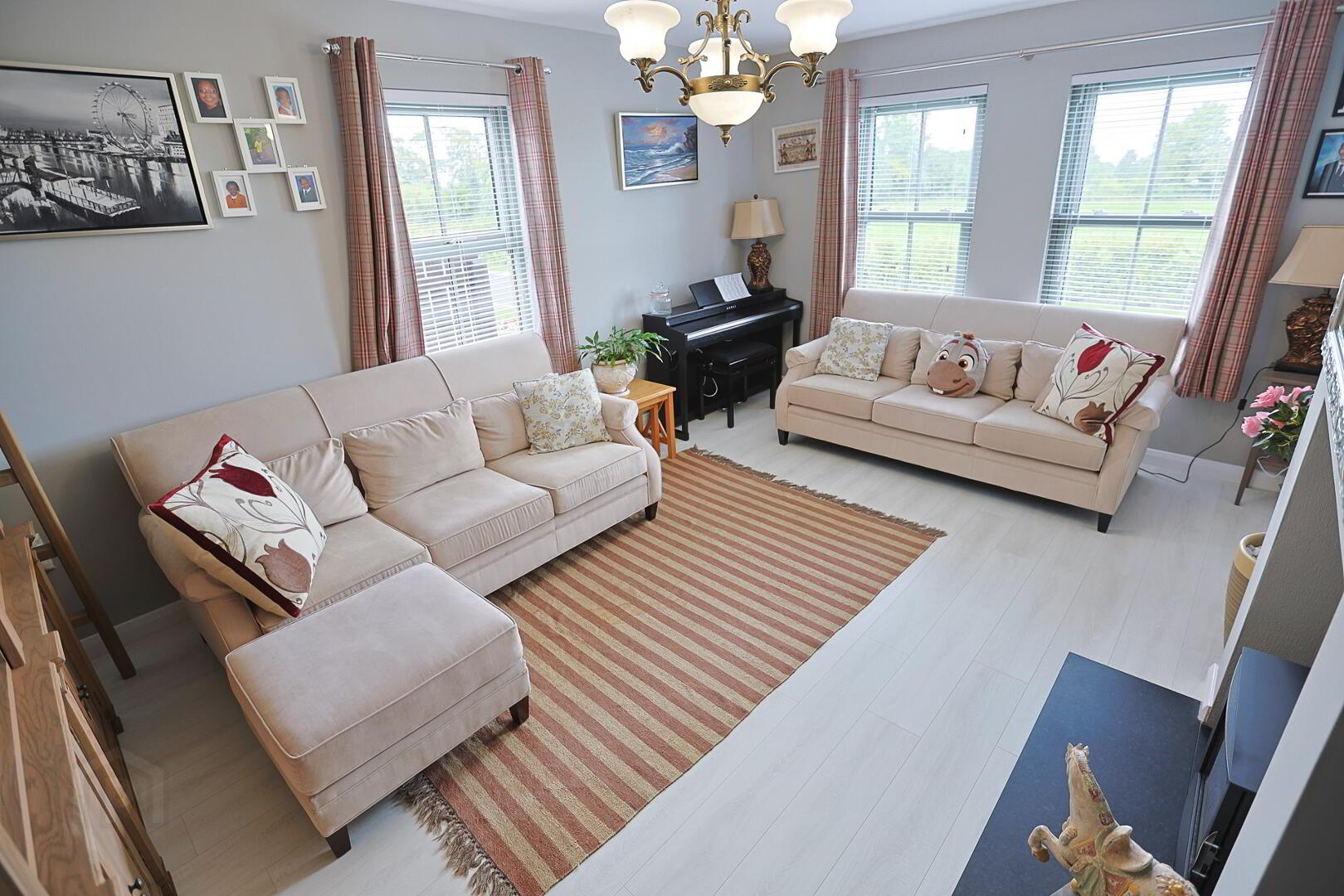42 Blackthorn Manor 17 of 85