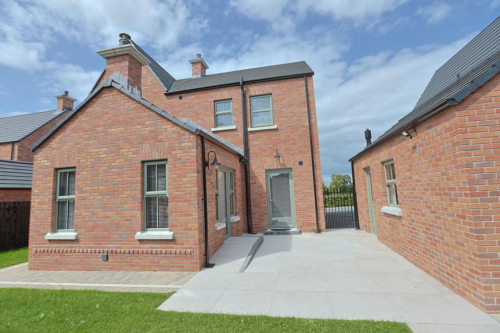 42 Blackthorn Manor 77 of 85