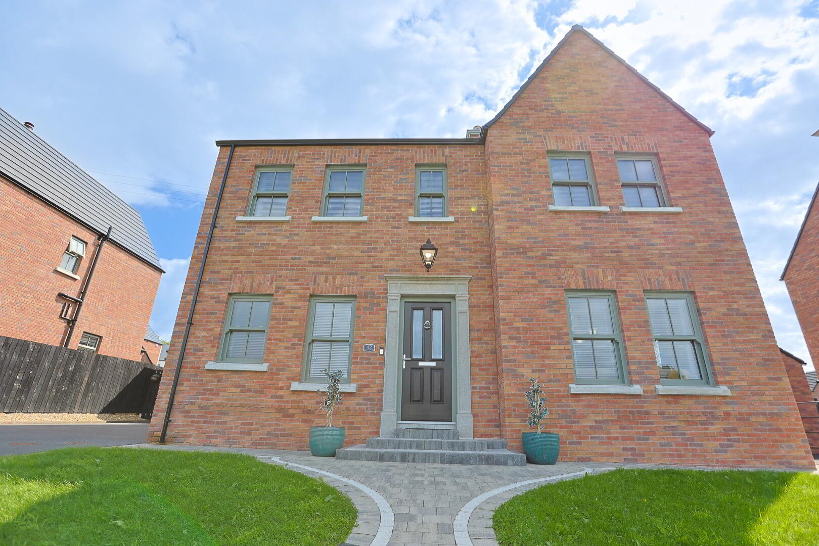 42 Blackthorn Manor 4 of 85