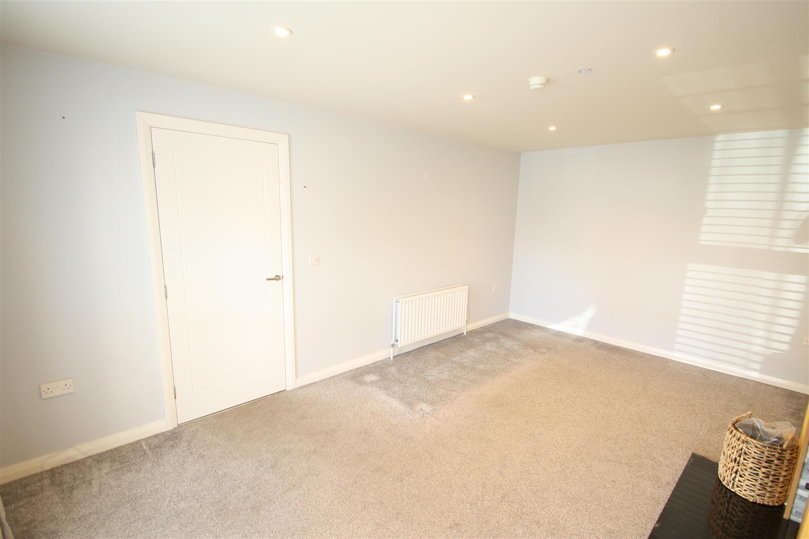 67 Millbank Grove 4 of 28