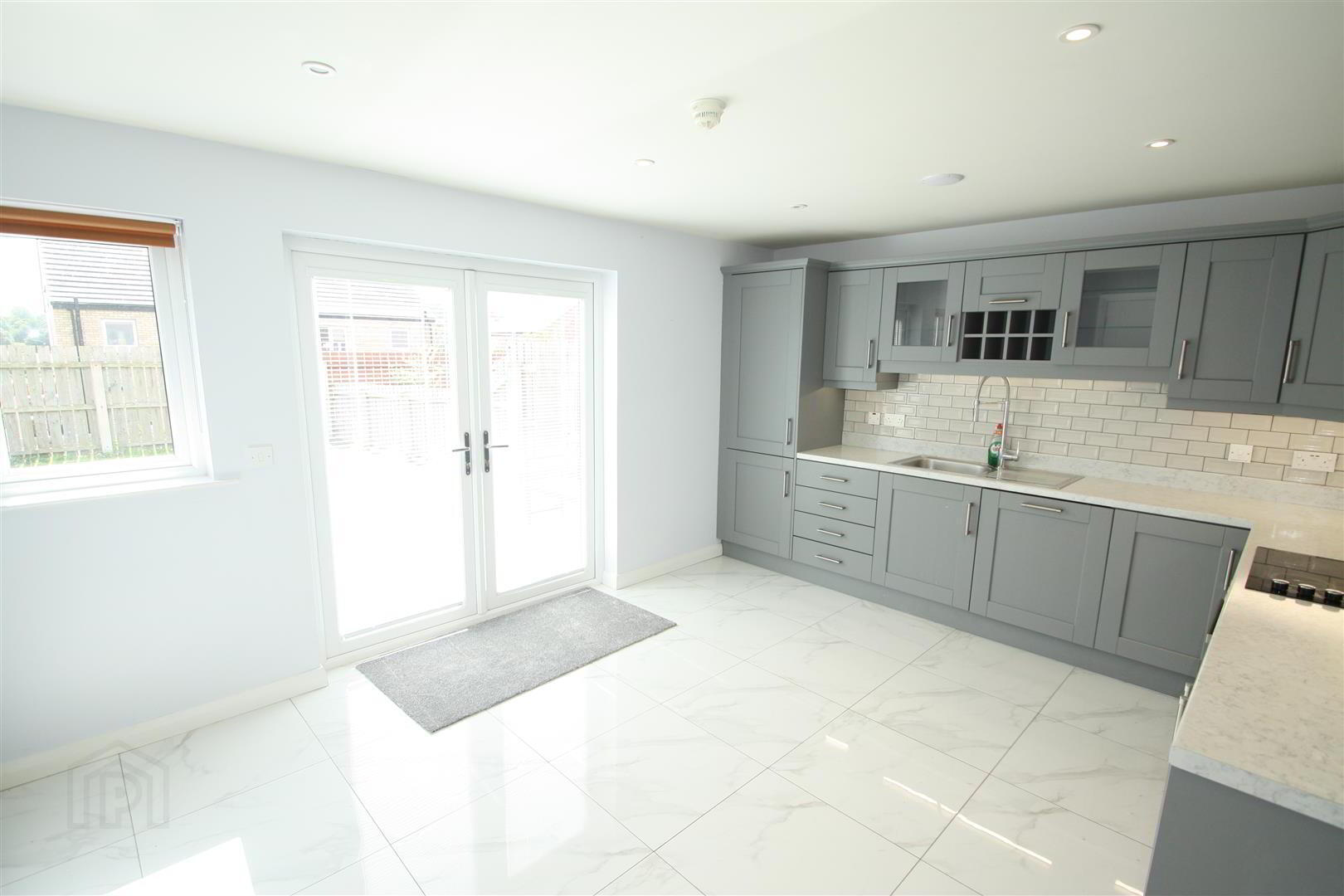 67 Millbank Grove 8 of 28
