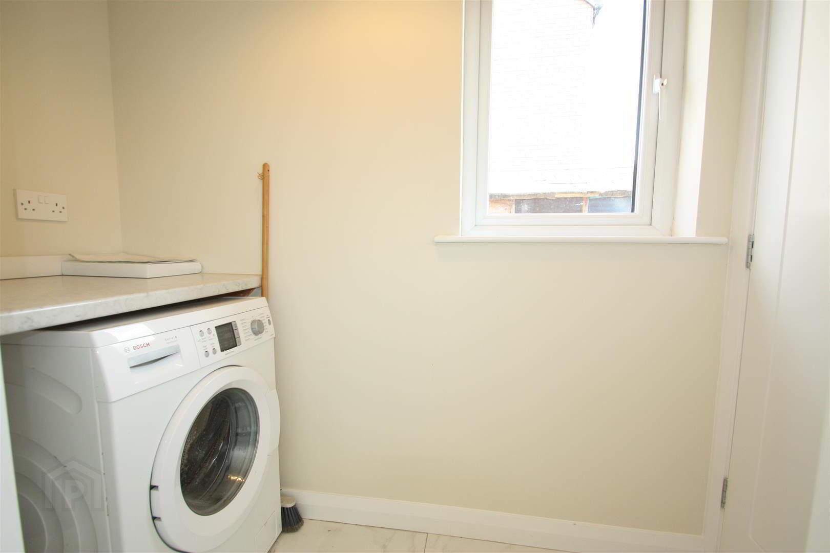 67 Millbank Grove 11 of 28
