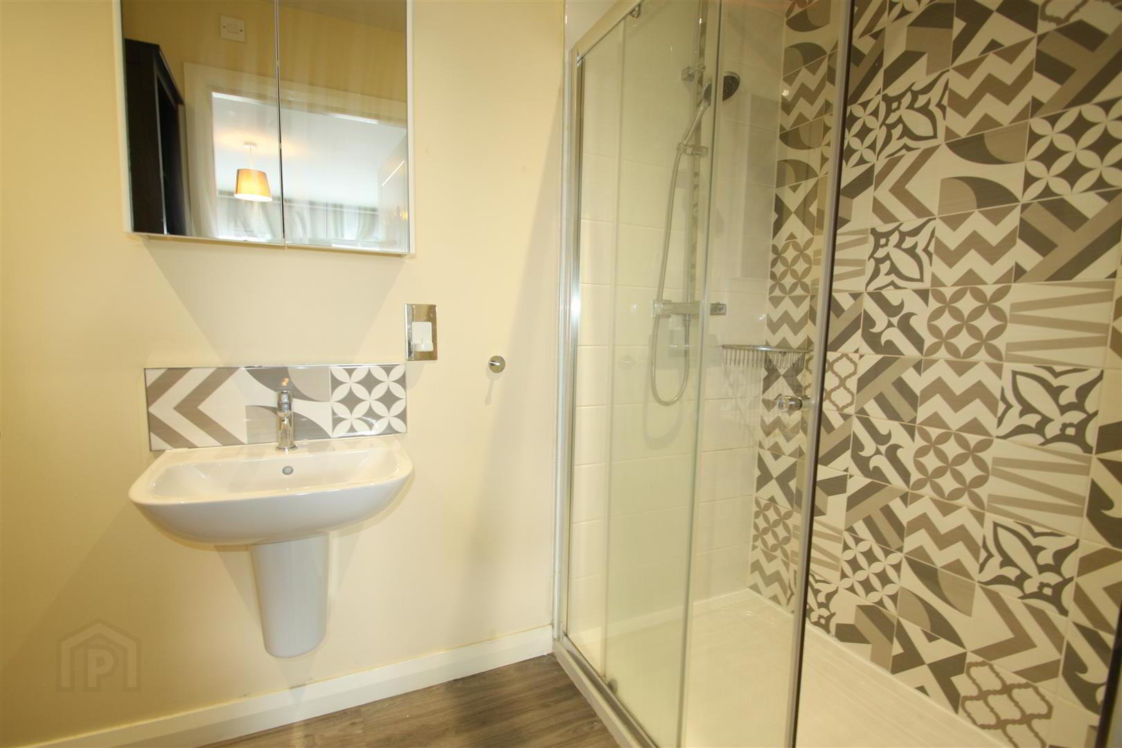 67 Millbank Grove 18 of 28