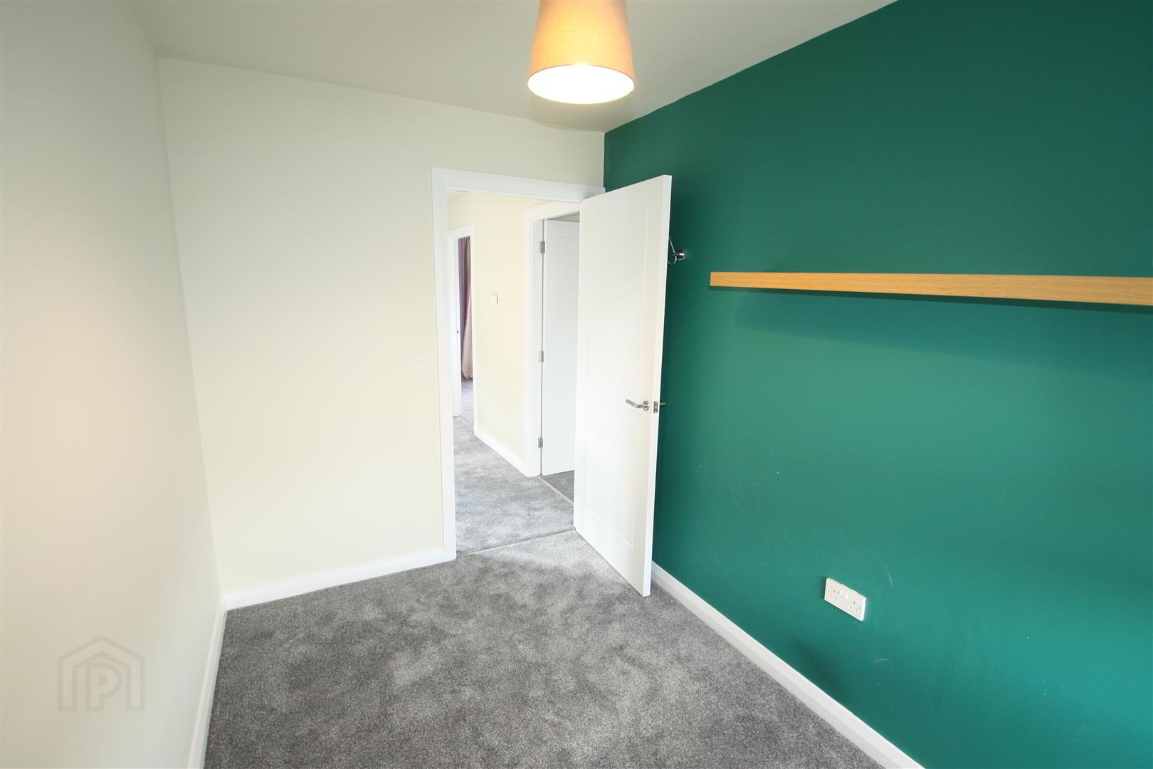 67 Millbank Grove 24 of 28