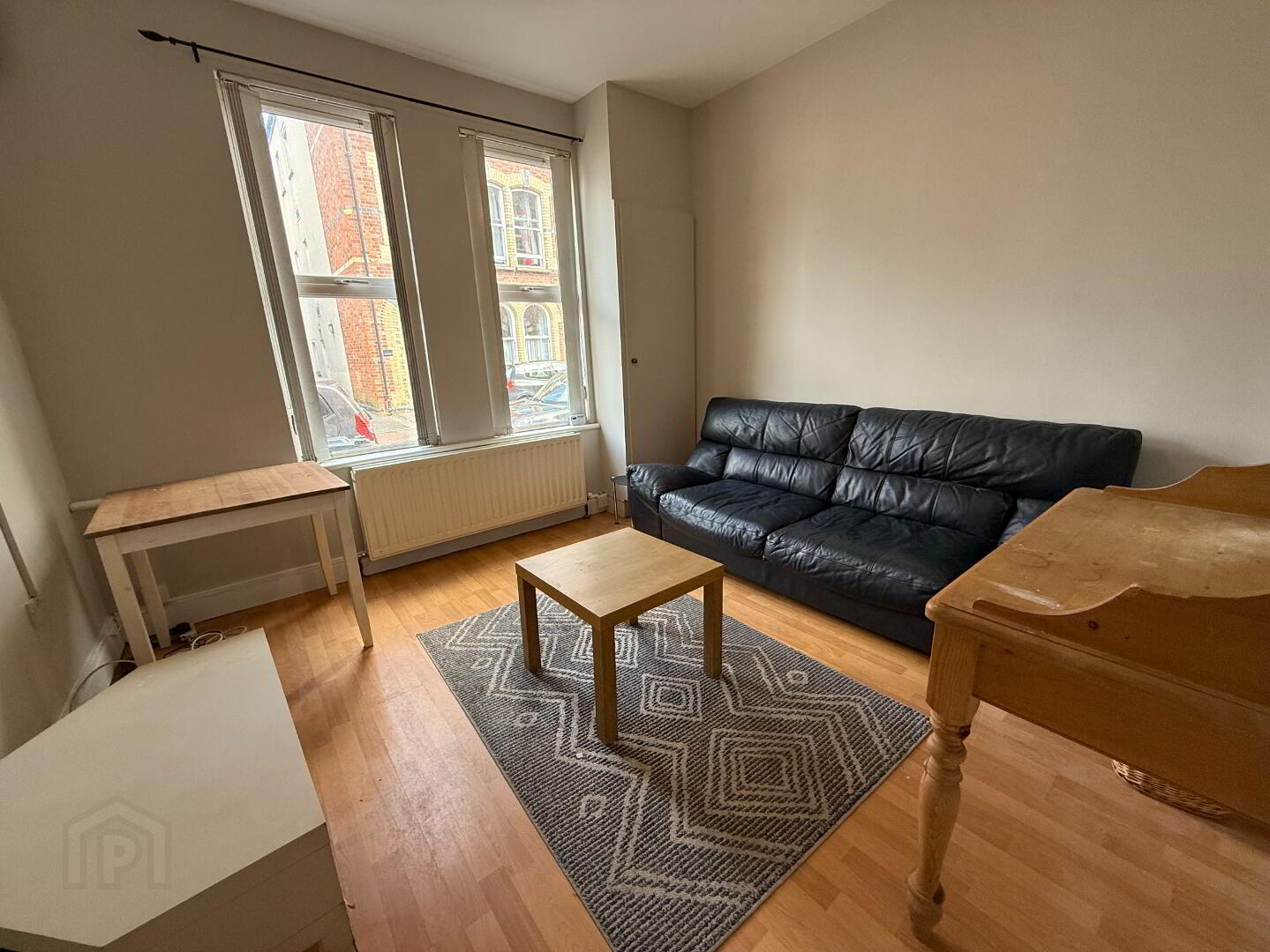 Unit 1, 16 Belgravia Avenue 3 of 7