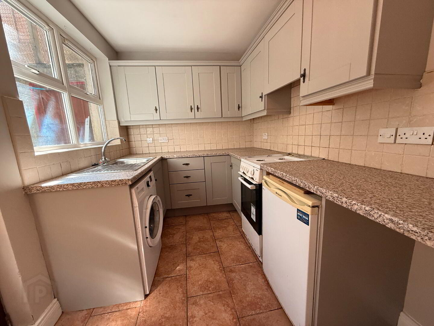 Unit 1, 16 Belgravia Avenue 4 of 7
