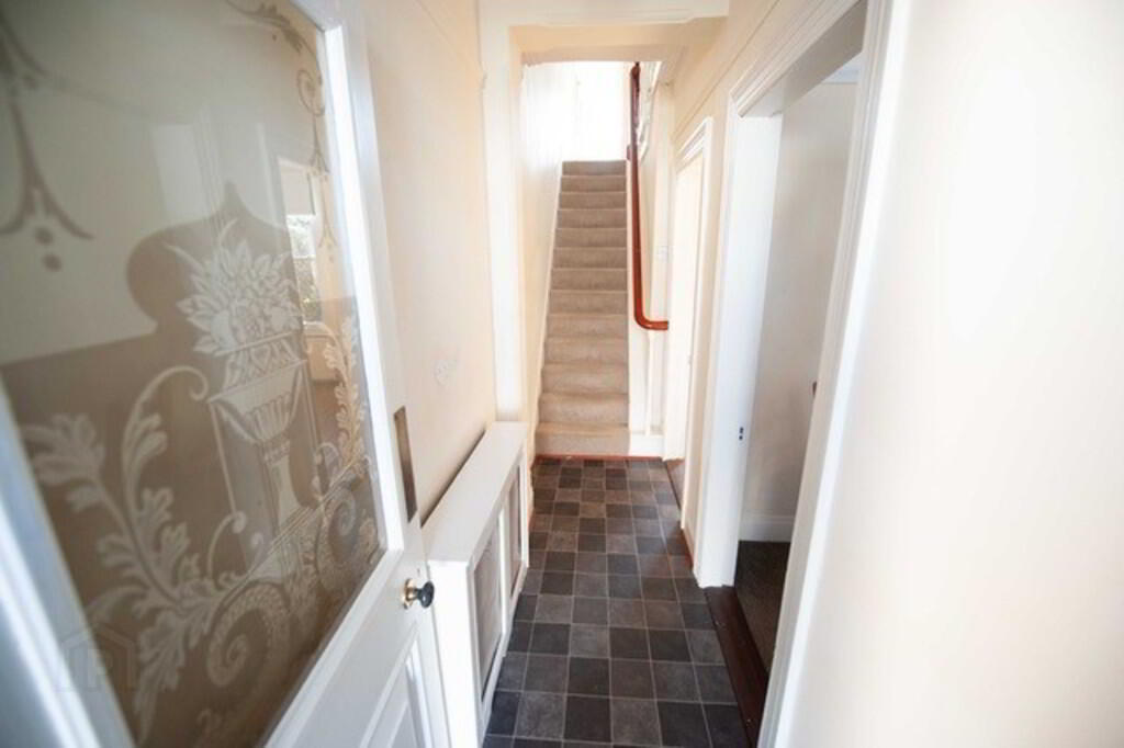 37 Kerrsland Crescent 4 of 15