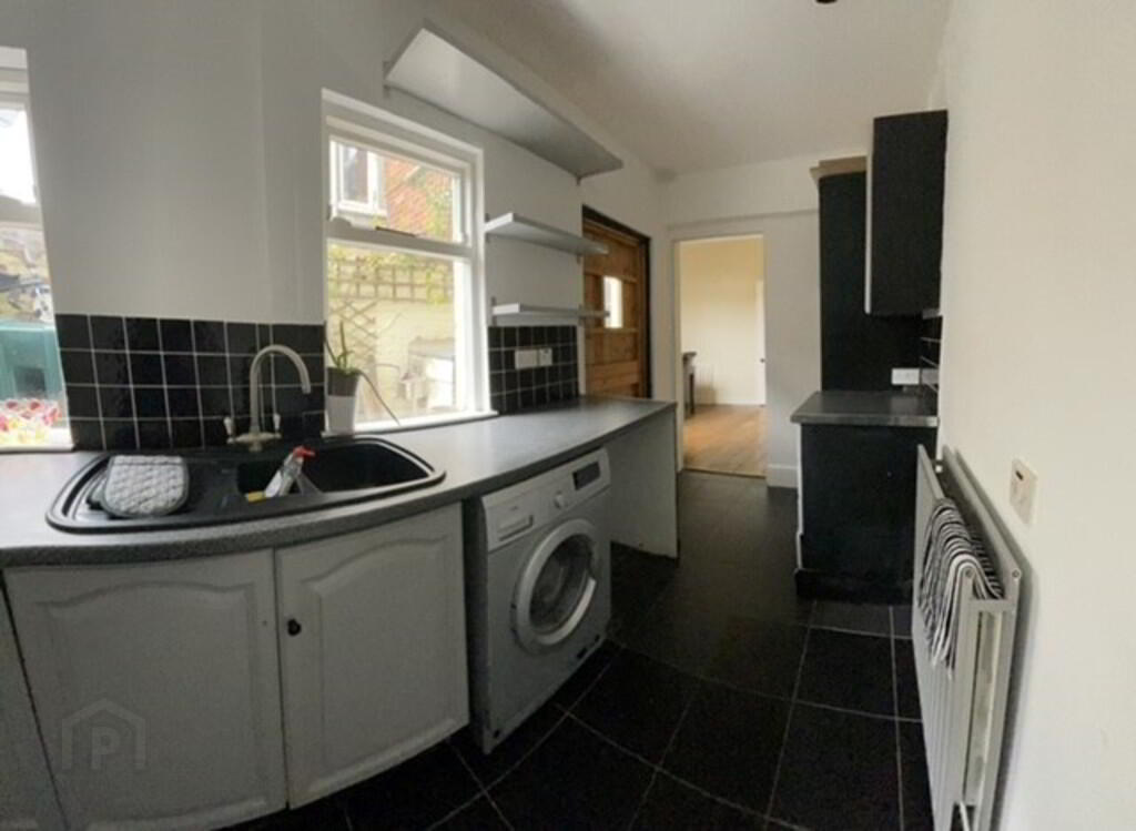 37 Kerrsland Crescent 8 of 15