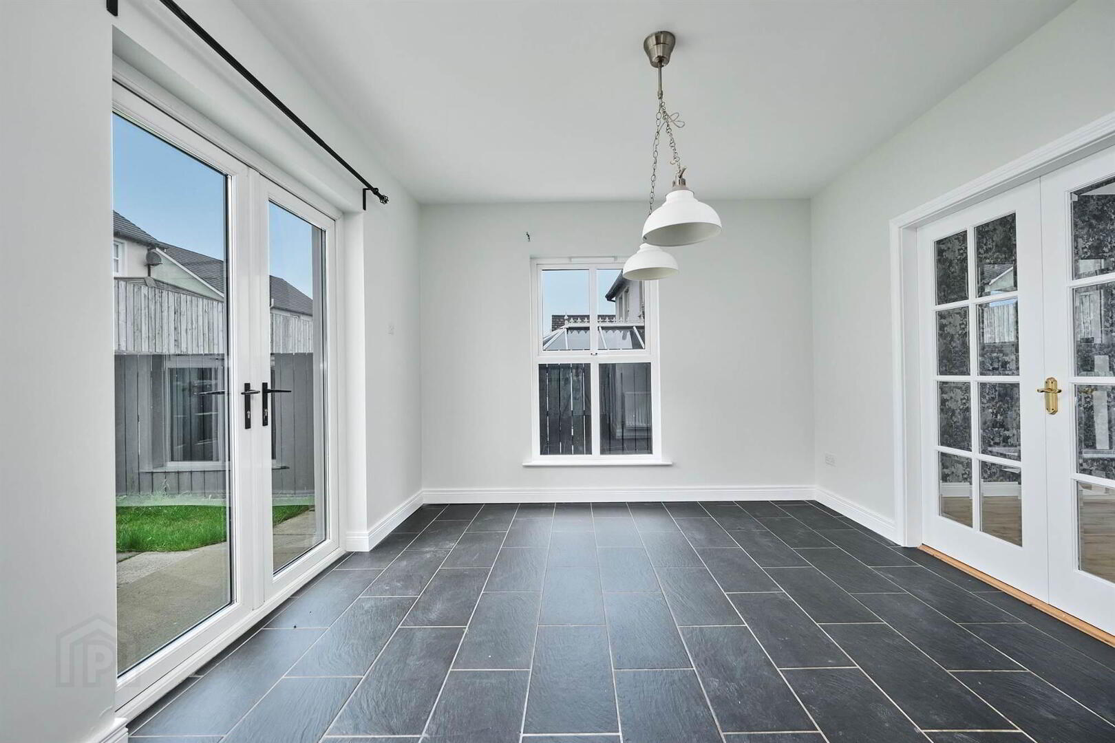 18 Ramoan Avenue 11 of 26