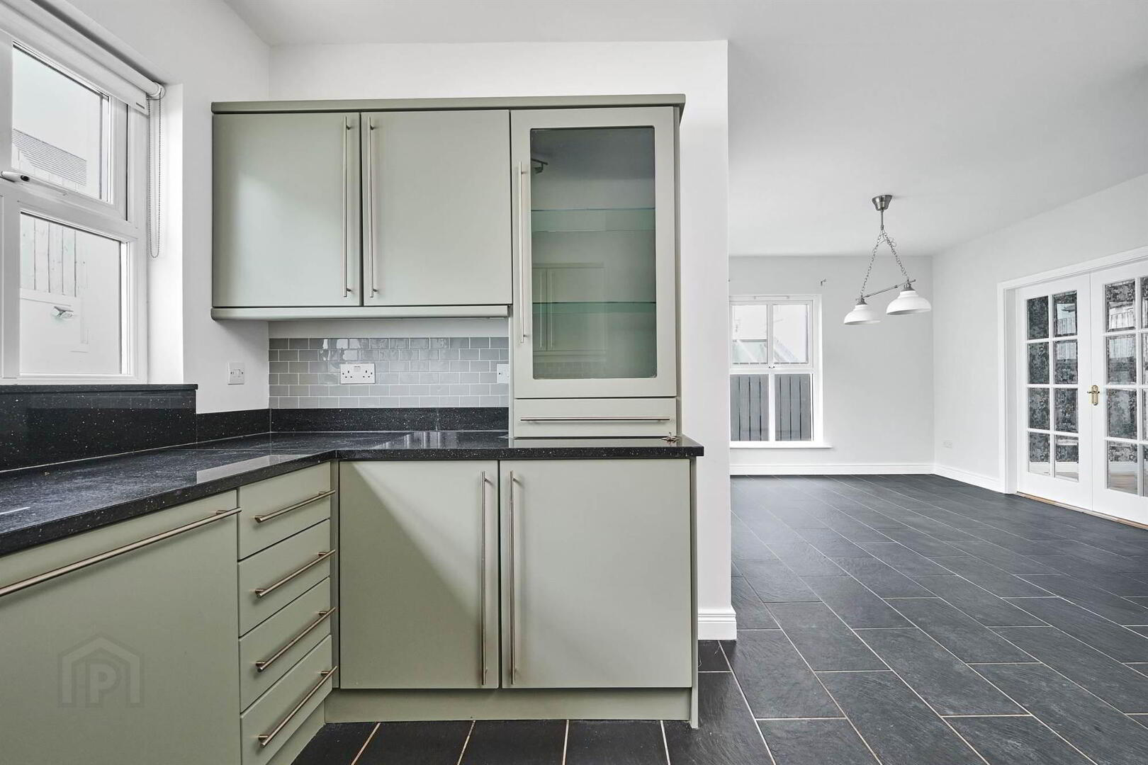 18 Ramoan Avenue 10 of 26