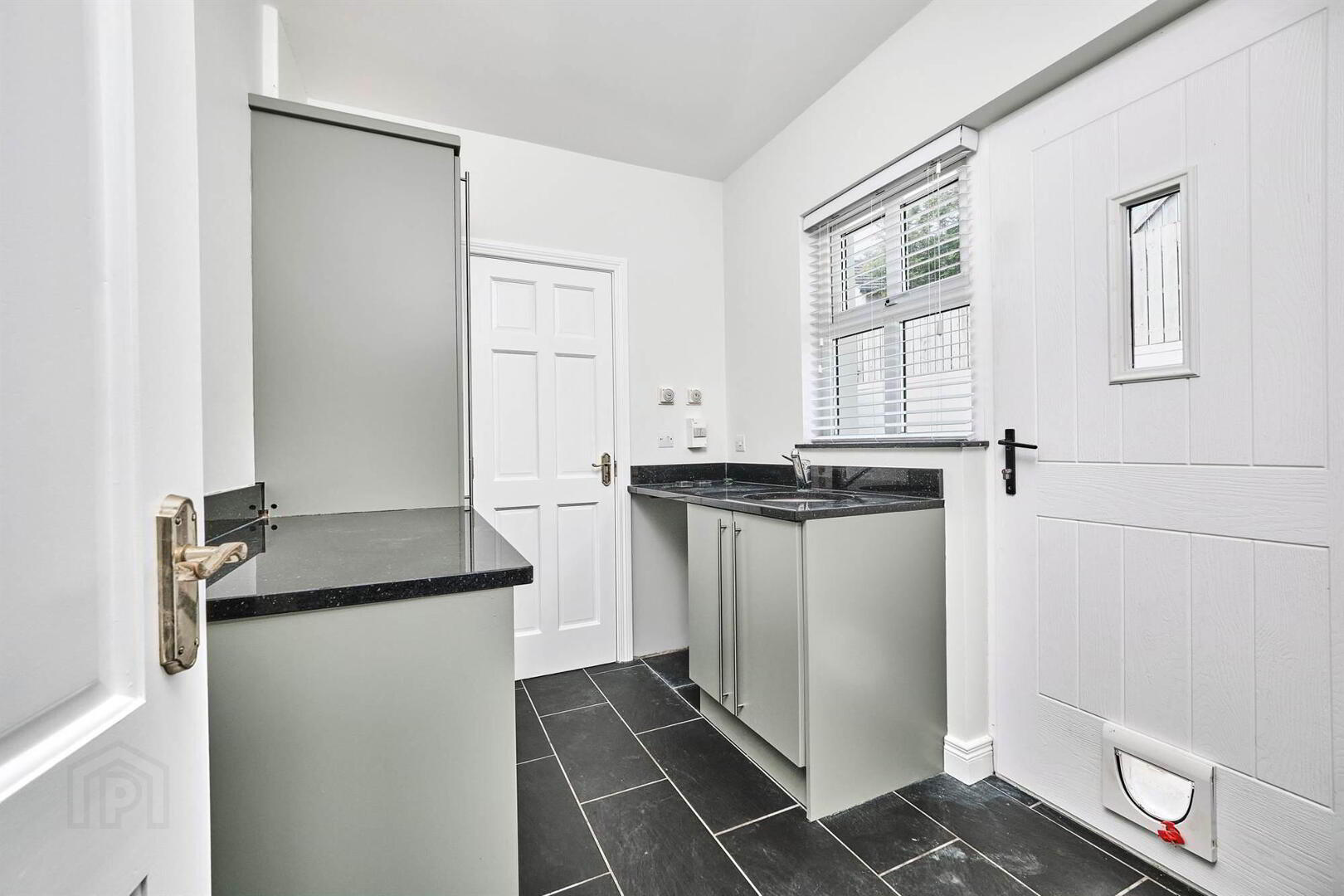 18 Ramoan Avenue 15 of 26