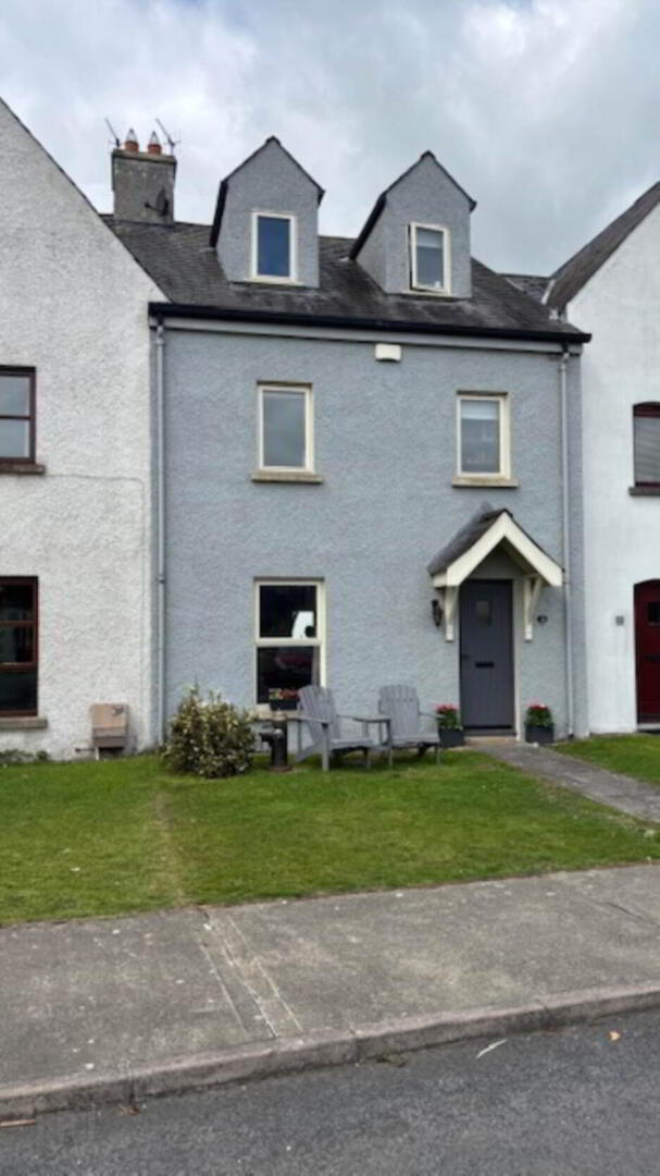 12 Harbour Cottages 1 of 11