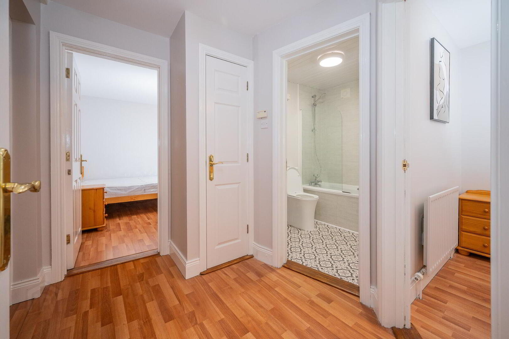 Apt 4, 85 Eglantine Avenue 8 of 9