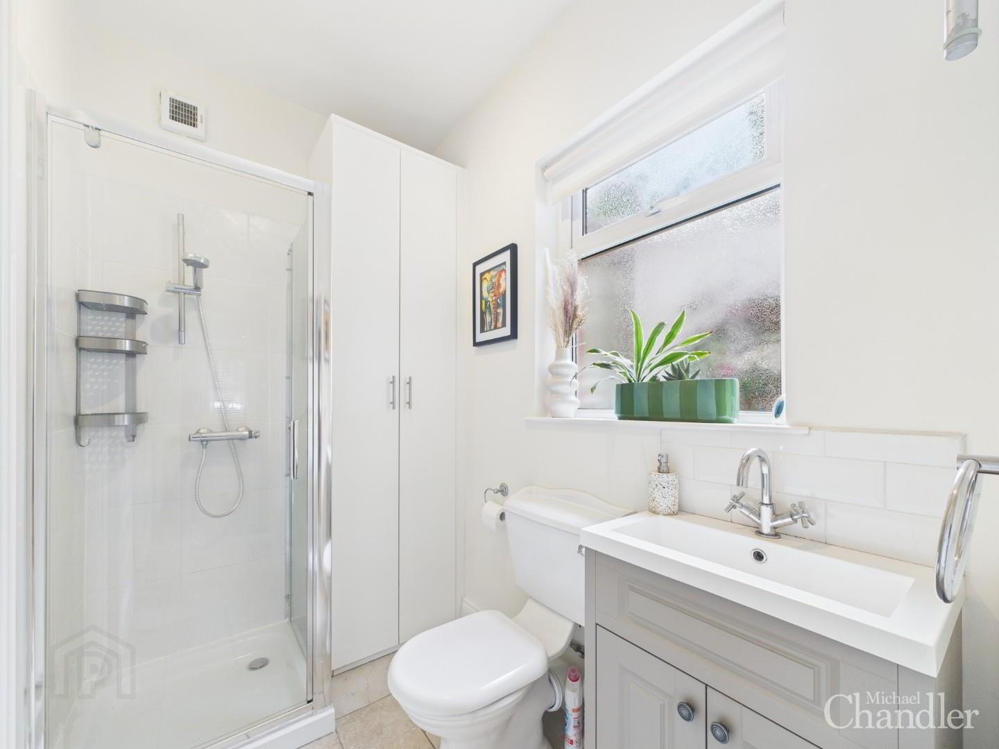 10 Carolan Road 8 of 17