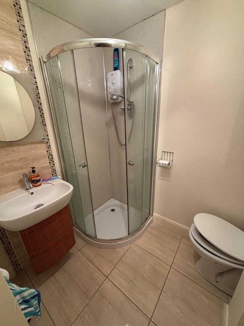 6b Portmore Road (term TIME Let) 3 of 8