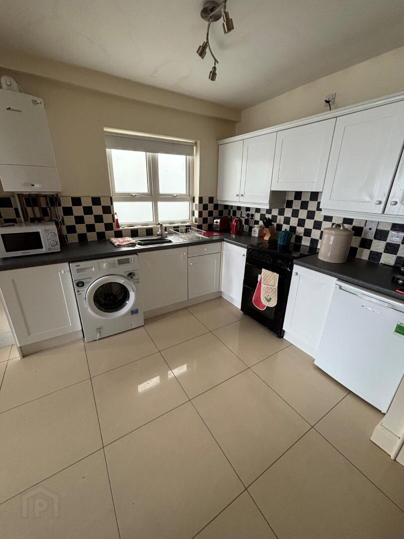 6b Portmore Road (term TIME Let) 5 of 8