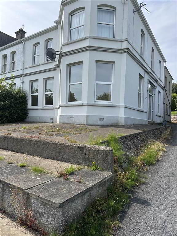 87 Princetown Road 1 of 8