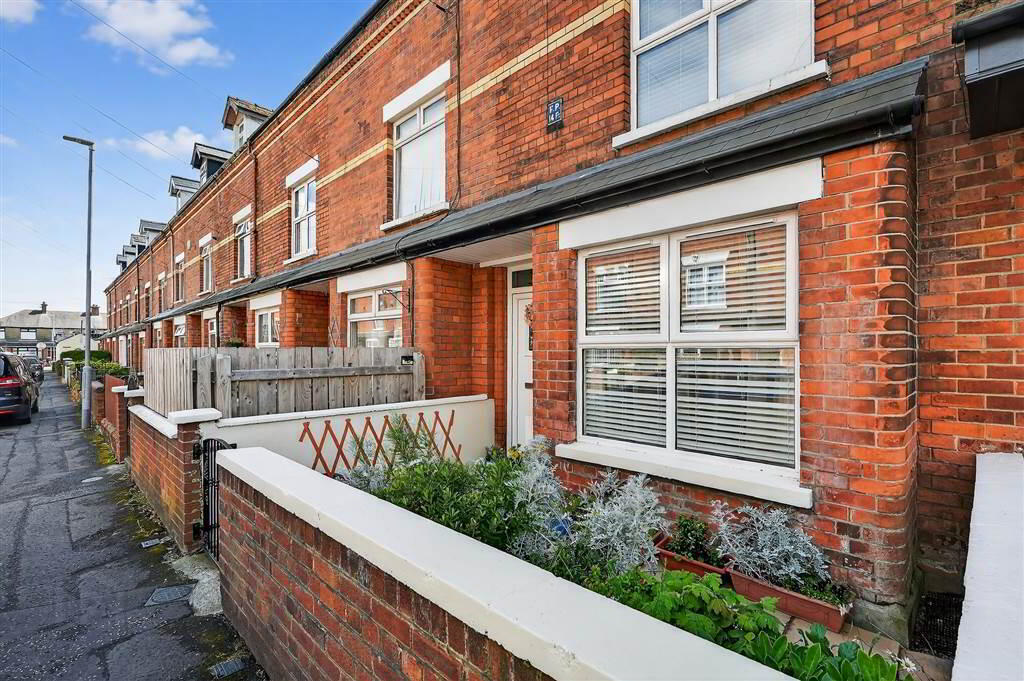 26 Glendower Street 2 of 30