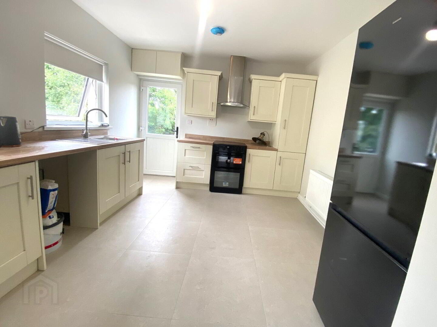 21 Crawfordsburn Drive 2 of 11