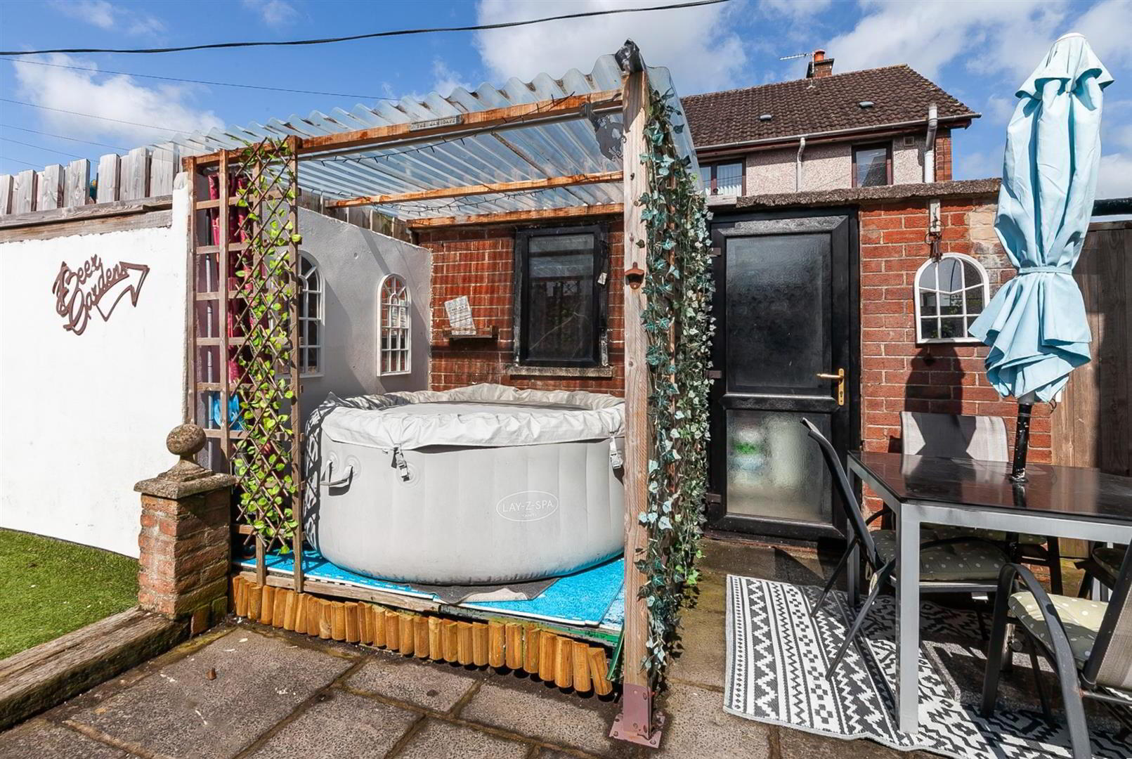 48 Rossmore Green 23 of 23