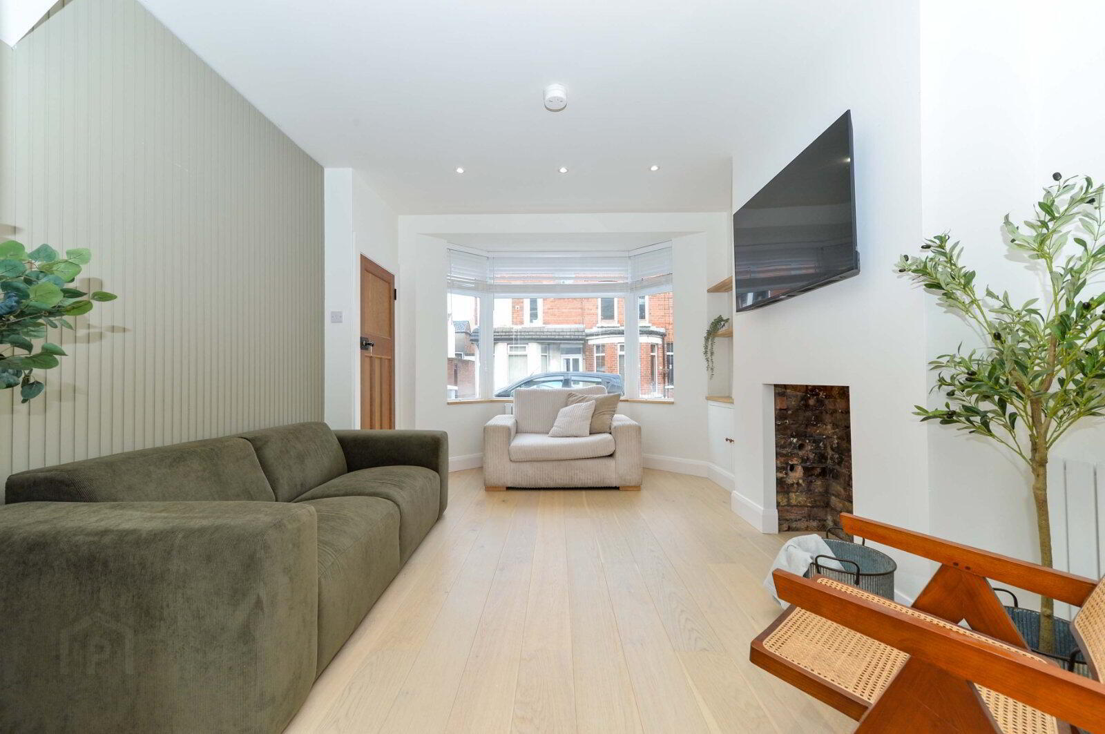 3 Lichfield Avenue 7 of 20