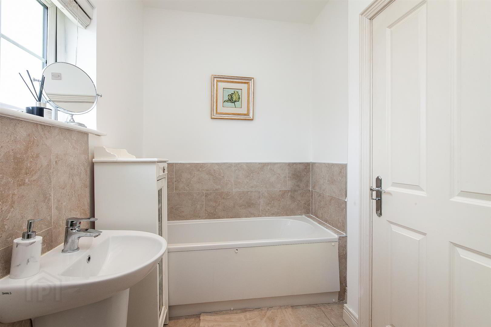 6 Blackrock Boulevard 24 of 29