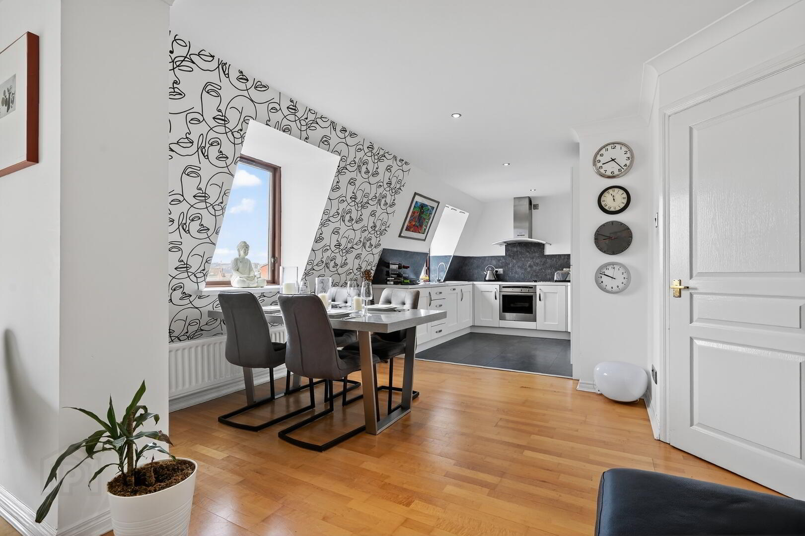 50 St Johns Wharf 14 of 44