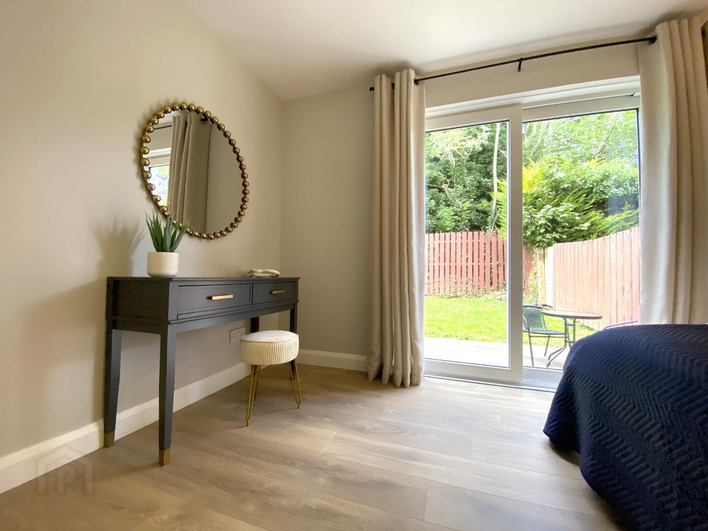 6 Railway Court 16 of 25