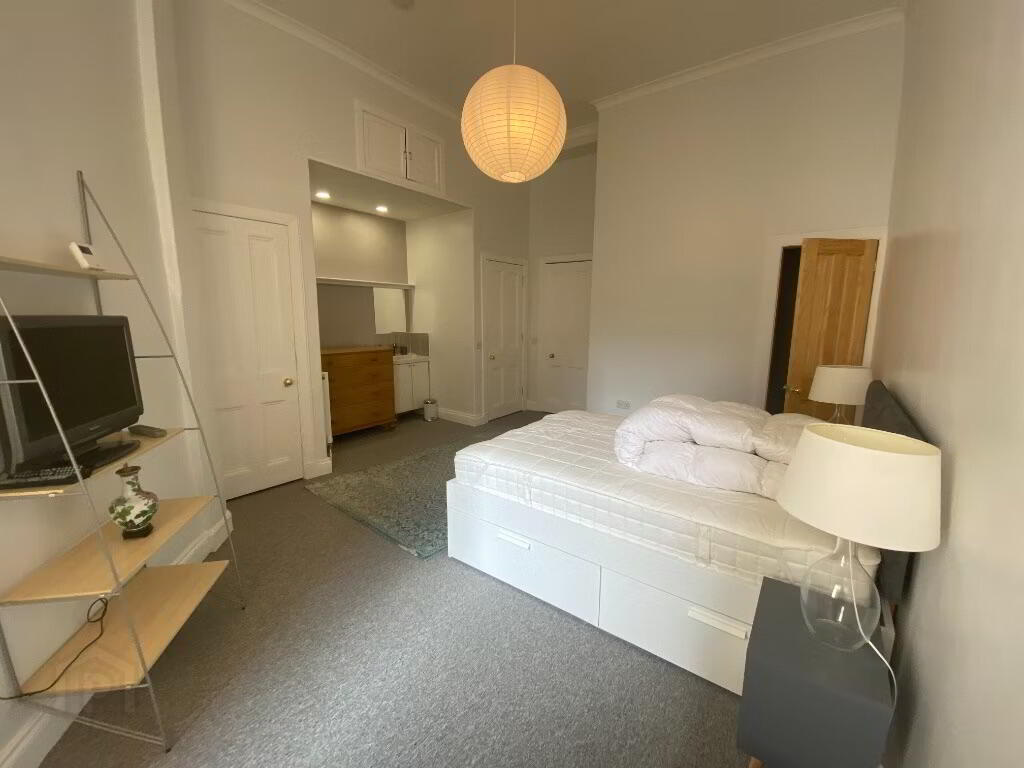 42 Warrender Park Terrace 7 of 9
